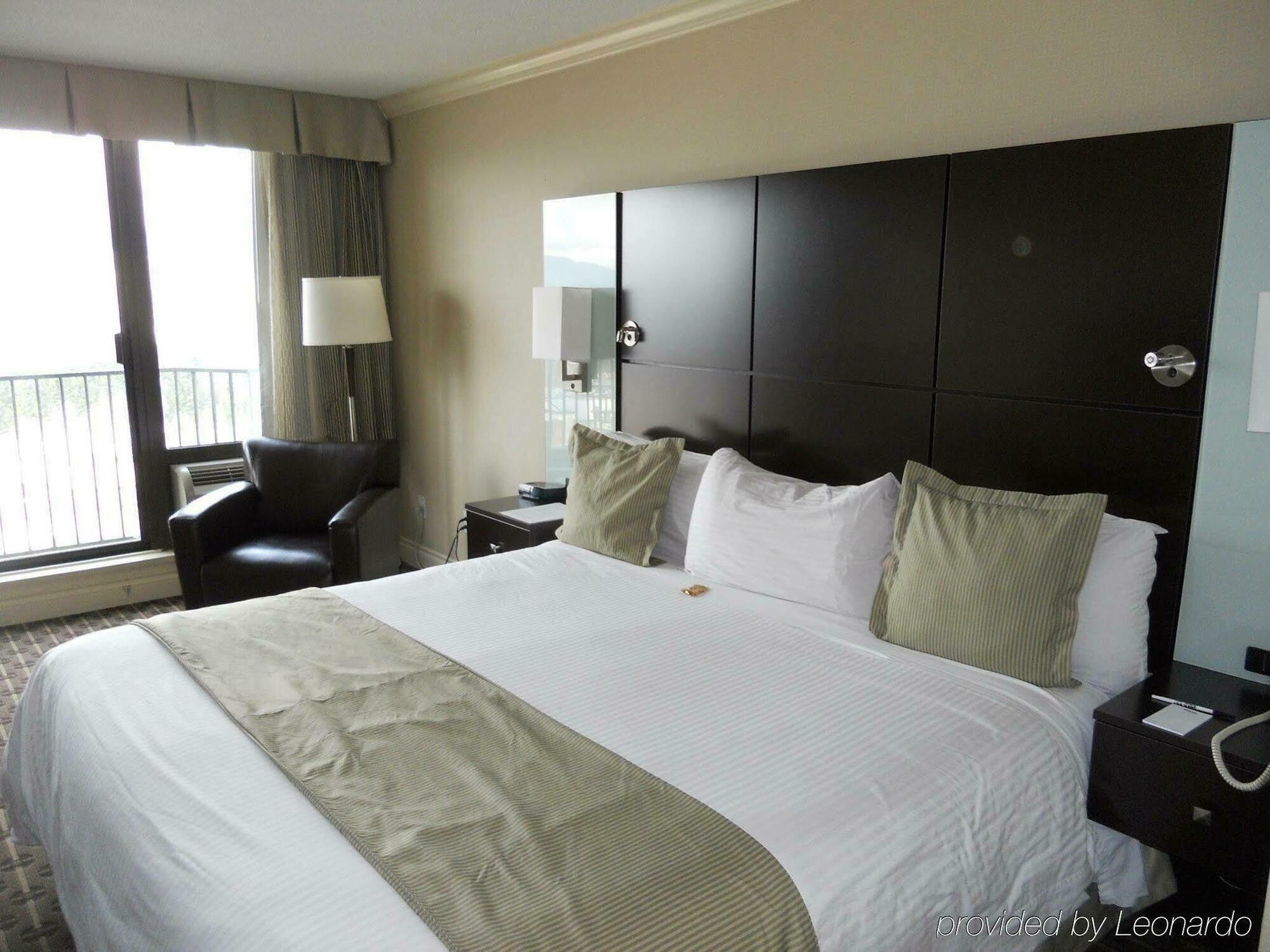 Park Inn & Suites By Radisson Vancouver Eksteriør billede