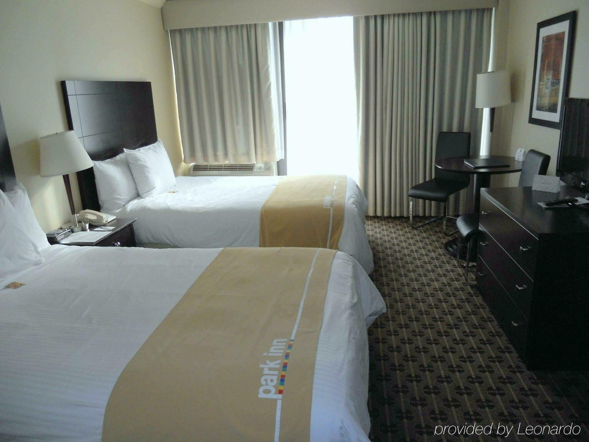 Park Inn & Suites By Radisson Vancouver Eksteriør billede