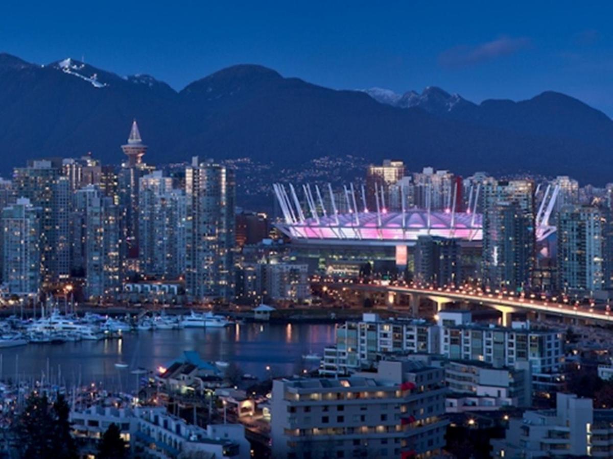 Park Inn & Suites By Radisson Vancouver Eksteriør billede
